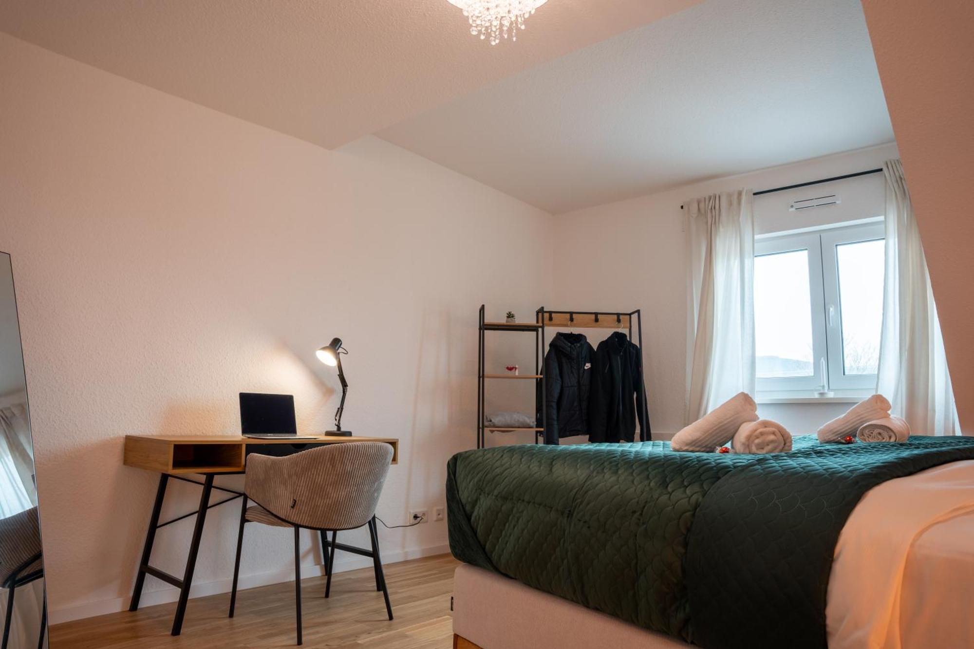 Schlossberg Residences - Design City-Apartment Im Herzen Der Weinstrasse Neustadt an der Weinstrasse Exterior photo