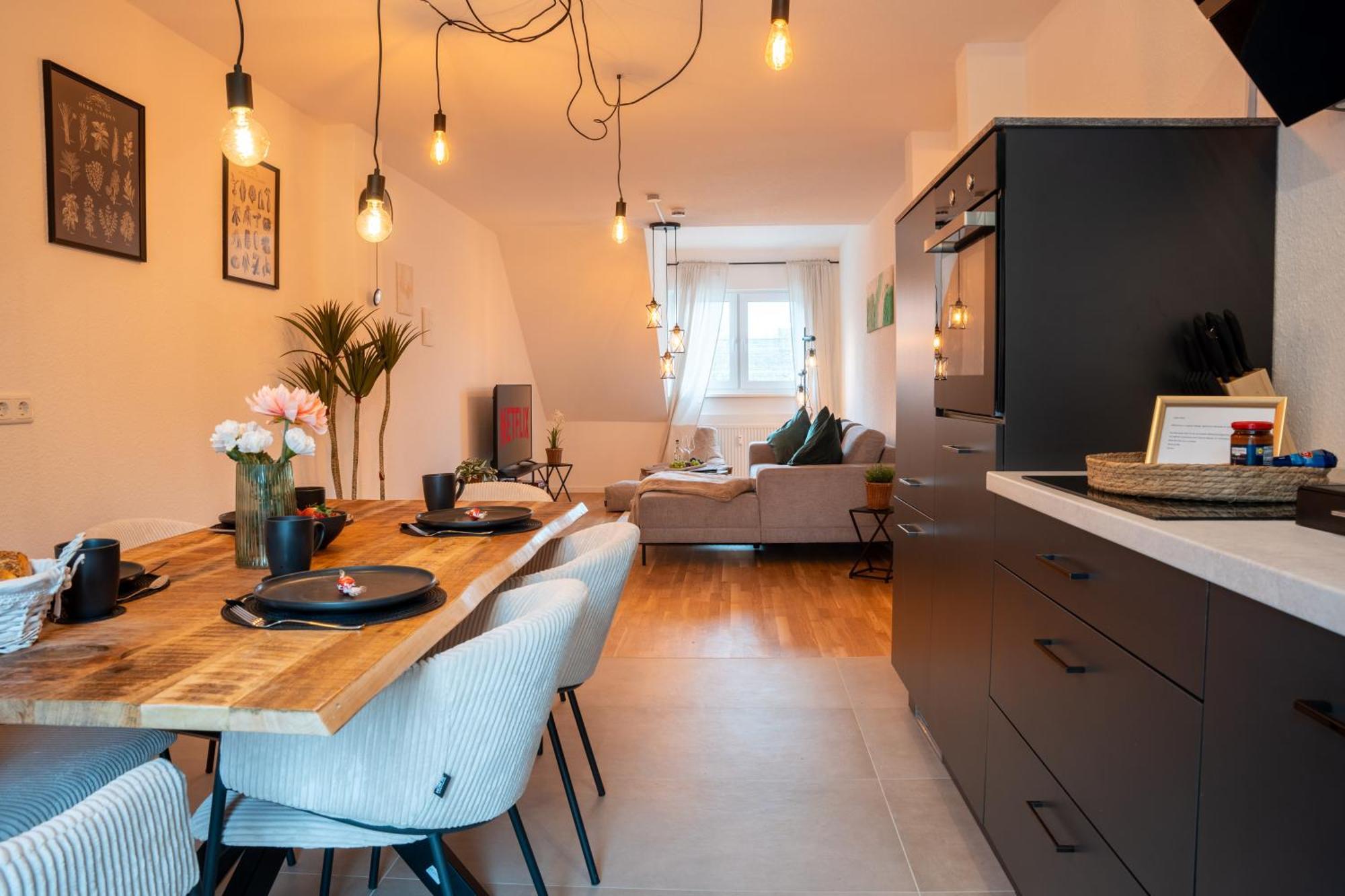 Schlossberg Residences - Design City-Apartment Im Herzen Der Weinstrasse Neustadt an der Weinstrasse Exterior photo