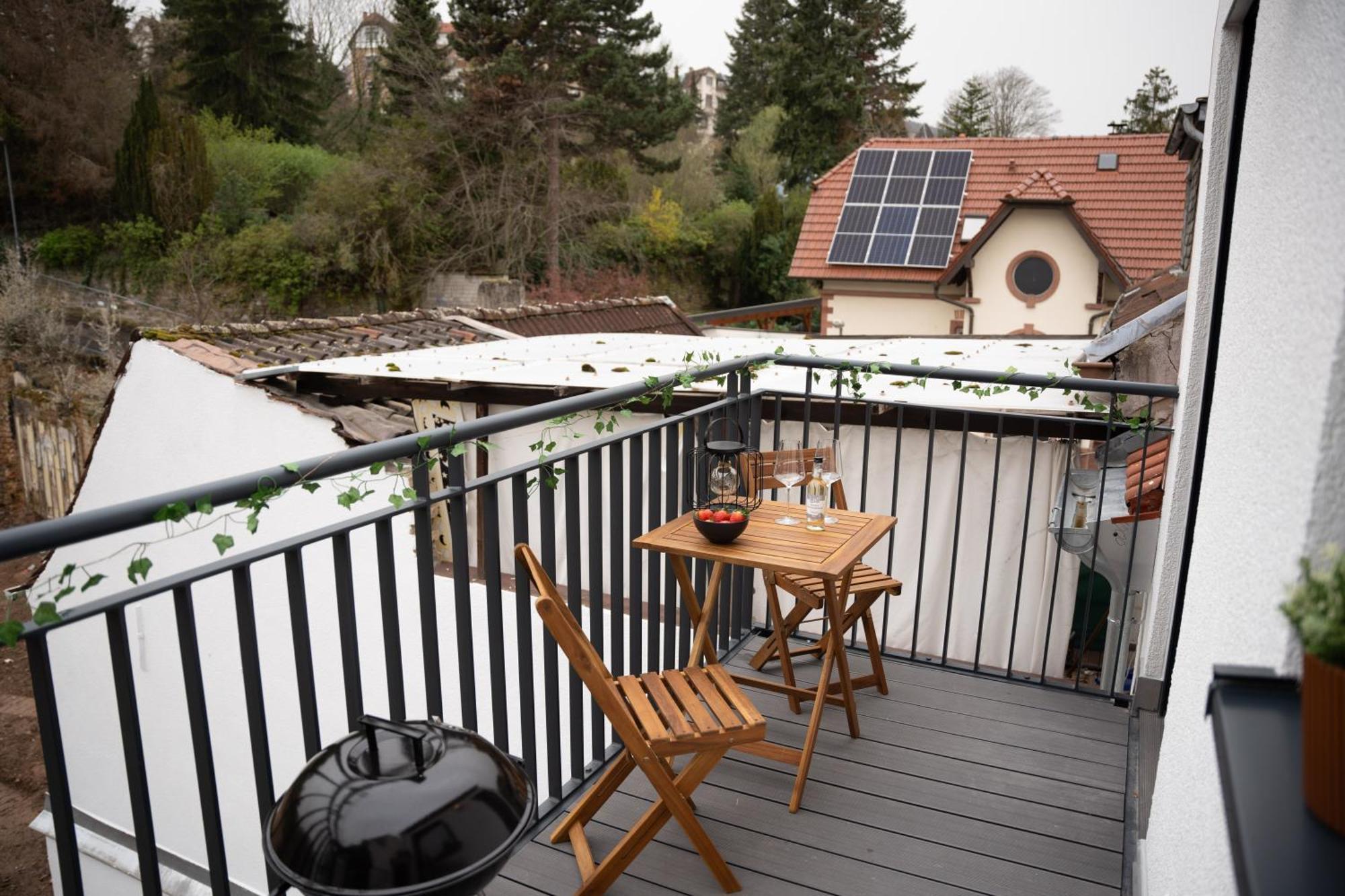Schlossberg Residences - Design City-Apartment Im Herzen Der Weinstrasse Neustadt an der Weinstrasse Exterior photo