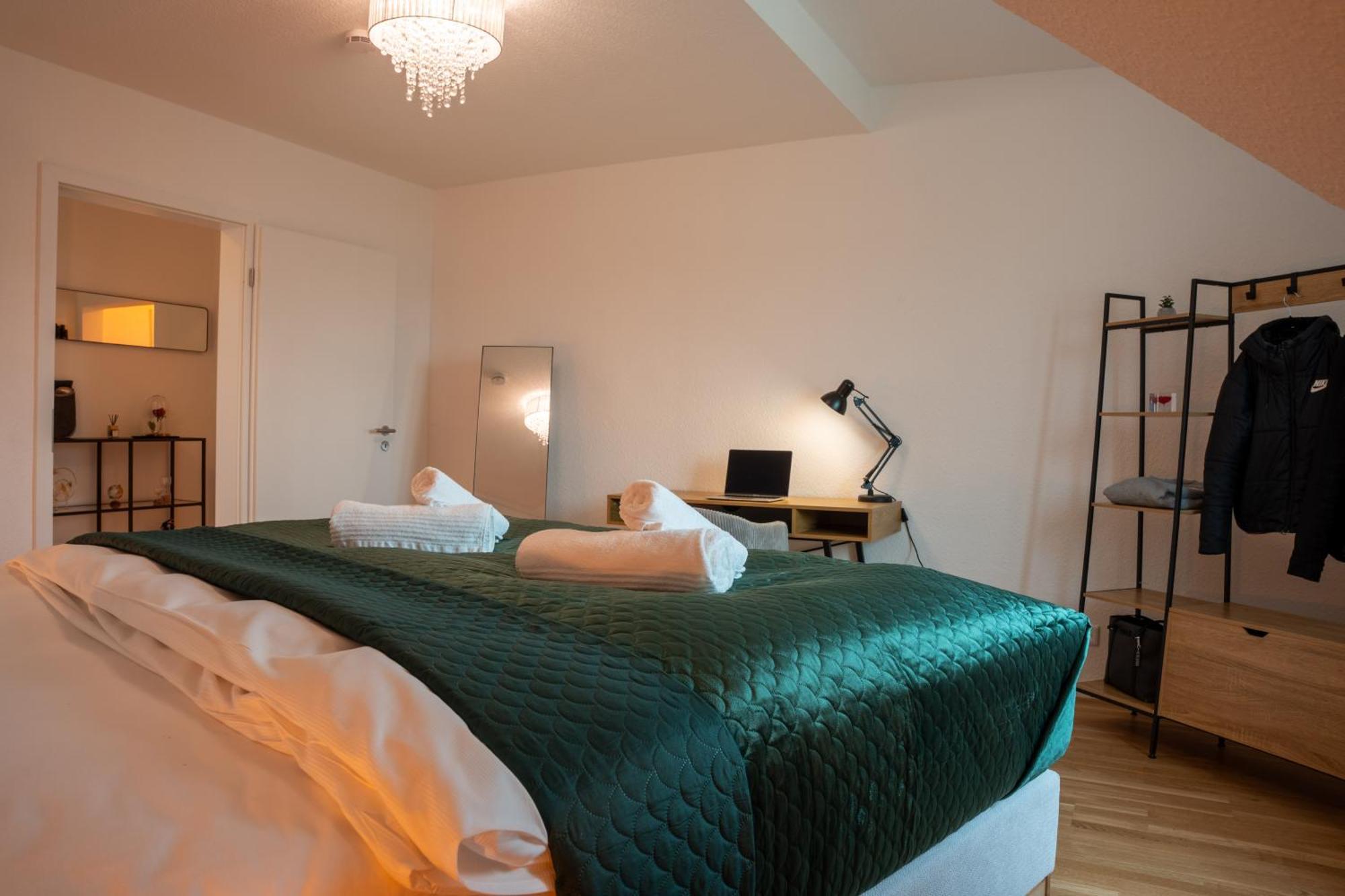 Schlossberg Residences - Design City-Apartment Im Herzen Der Weinstrasse Neustadt an der Weinstrasse Exterior photo