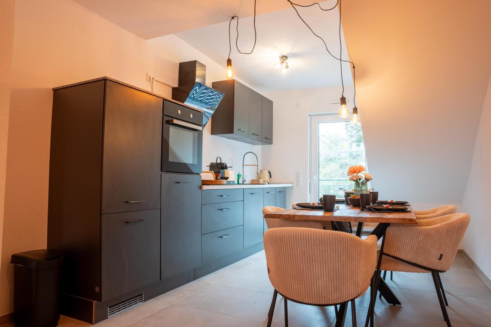 Schlossberg Residences - Design City-Apartment Im Herzen Der Weinstrasse Neustadt an der Weinstrasse Exterior photo