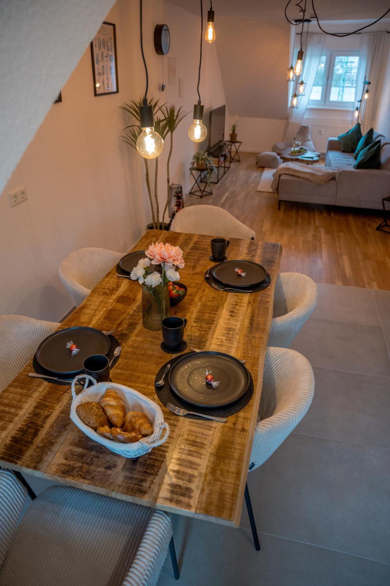 Schlossberg Residences - Design City-Apartment Im Herzen Der Weinstrasse Neustadt an der Weinstrasse Exterior photo