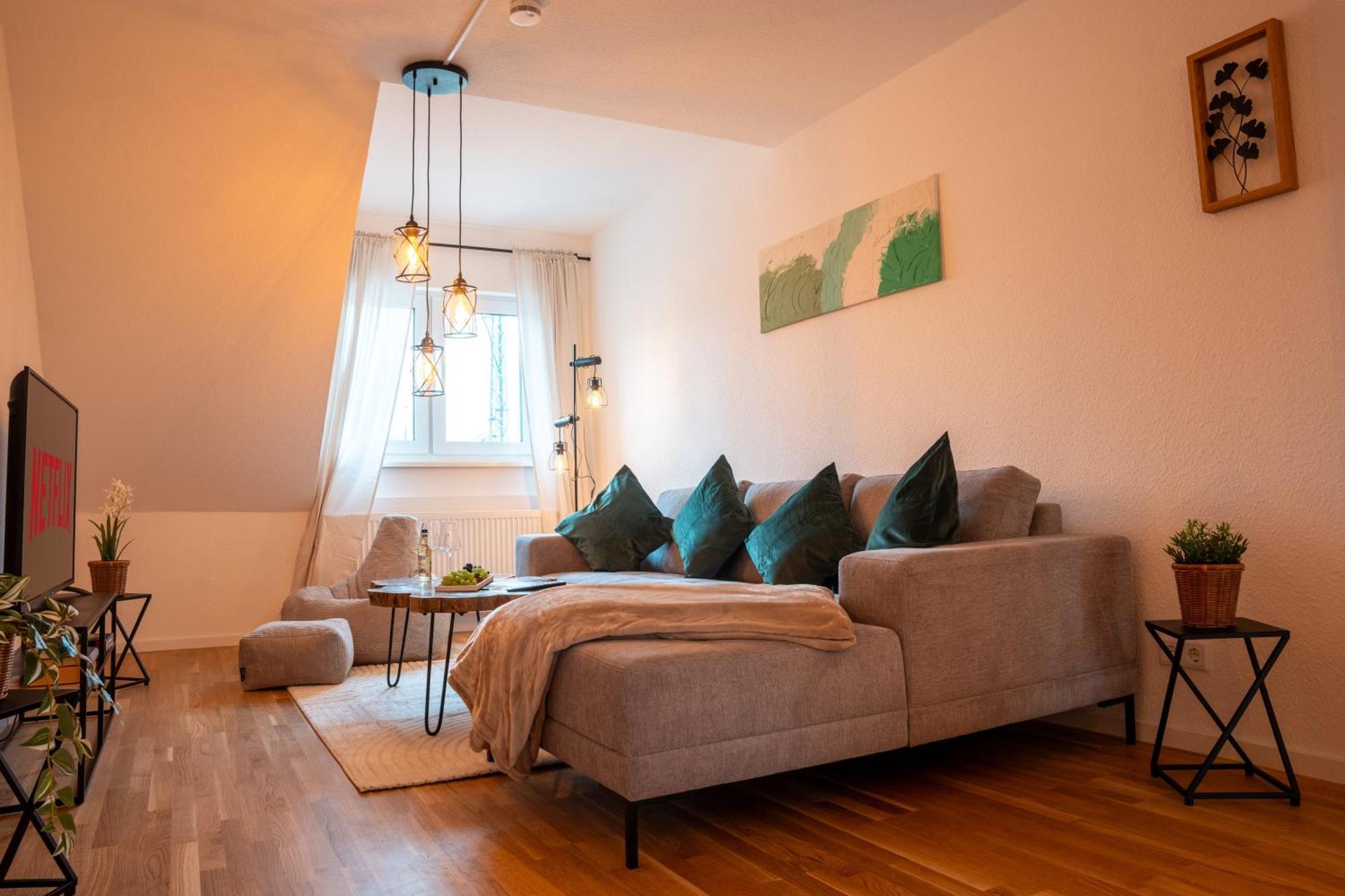 Schlossberg Residences - Design City-Apartment Im Herzen Der Weinstrasse Neustadt an der Weinstrasse Exterior photo